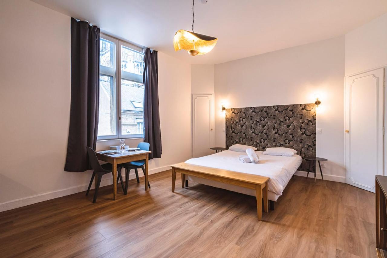Apartmán Tournelles Vue Cathedrale- Maison Climatisee Du Xvie Siecle Classee Remeš Exteriér fotografie