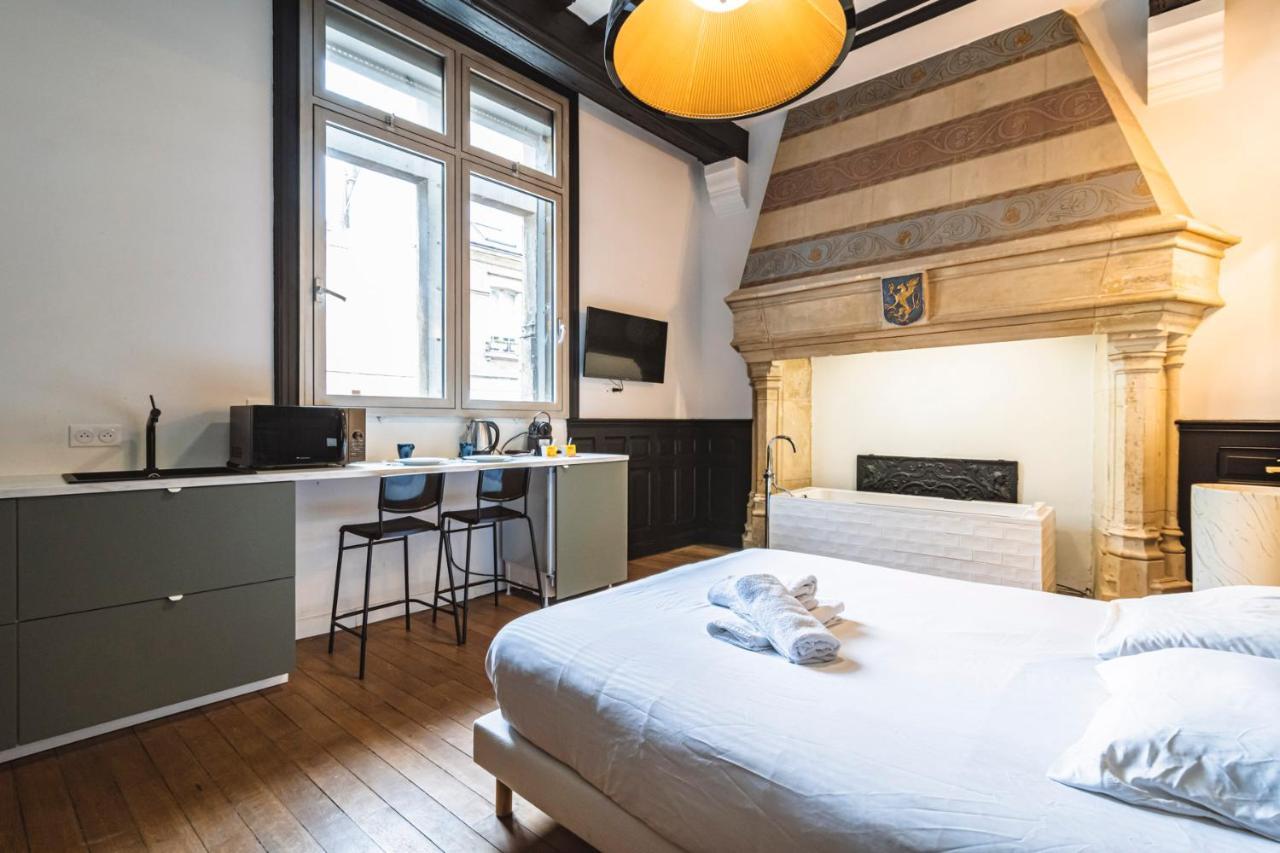 Apartmán Tournelles Vue Cathedrale- Maison Climatisee Du Xvie Siecle Classee Remeš Exteriér fotografie